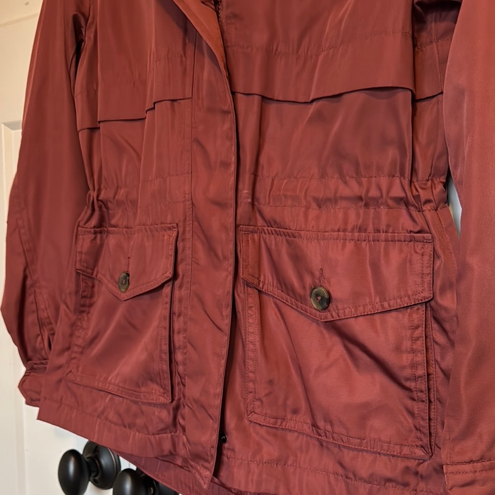 Universal Thread Lightweight Water Resistant Jack… - image 4